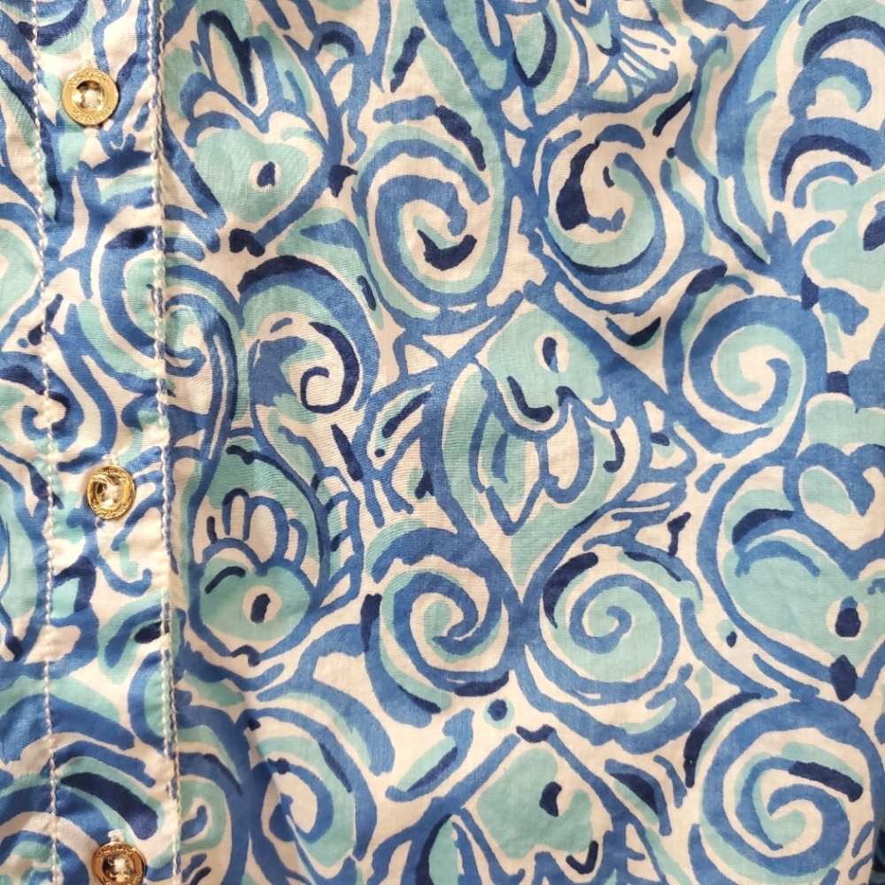 Lilly Pulitzer - Subtle Fish Print Design Blouse - Size 6 - Picture 4 of 7